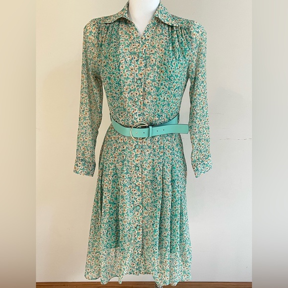 Beautiful dress Silk size NEW!!! With tag - Picture 3 of 7